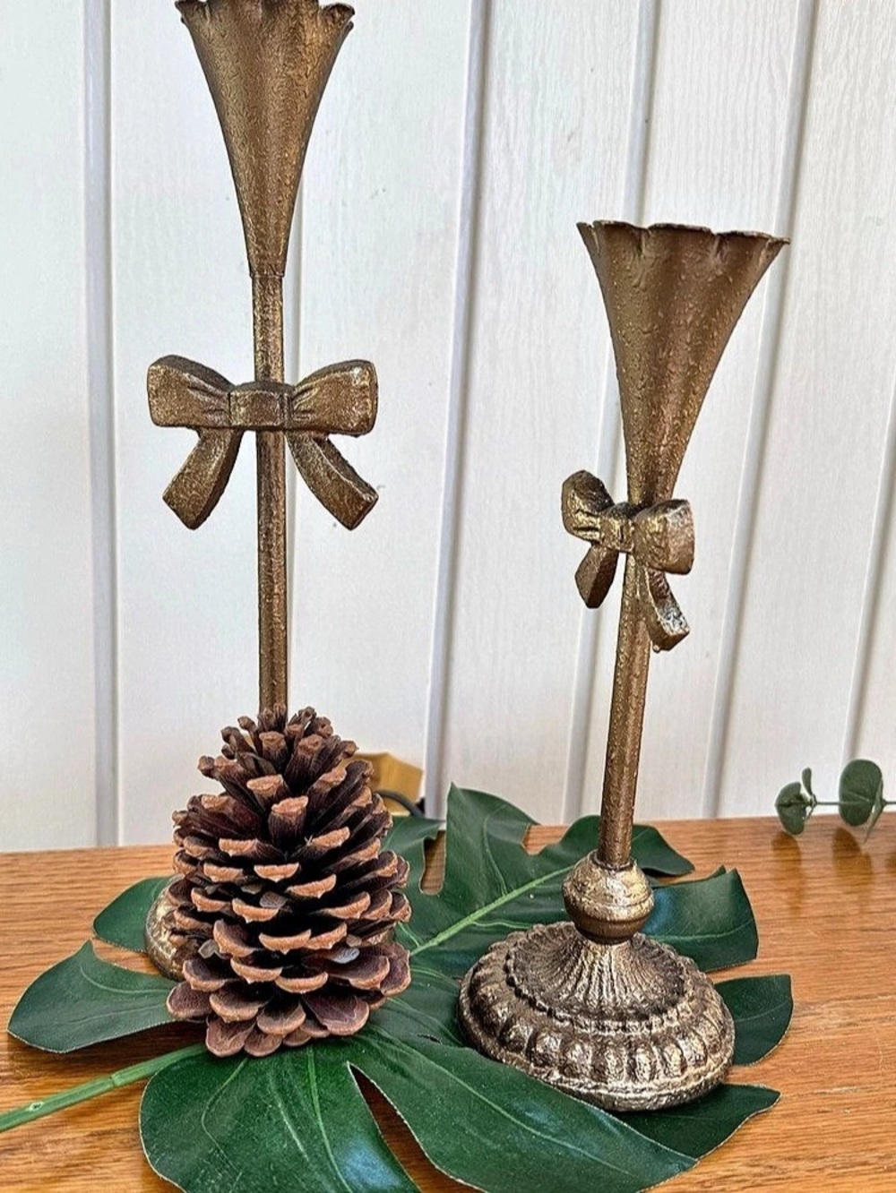 3Gold Bow Candlestick Holder Pair - Picture 2 of 7